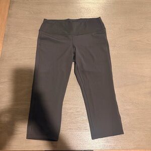 Black New Balance Capris, size medium